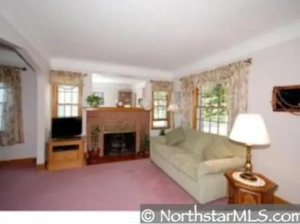 4330 Thomas Ave N, Minneapolis, MN 55412