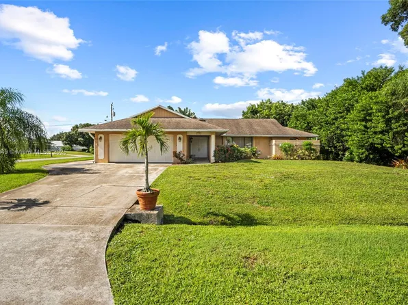 515 SE Nome Dr, Port Saint Lucie, FL 34984