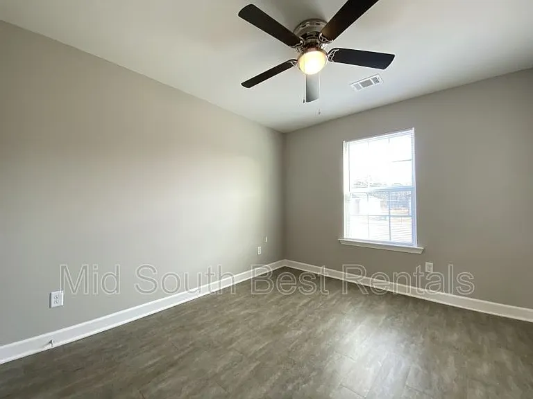 203 Magnolia Ct — Photo 8