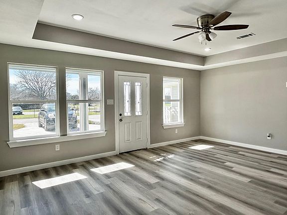 3rd image of 4103 Coon St