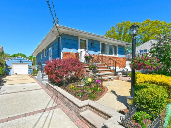 2418 Riverside Avenue, Seaford, NY 11783