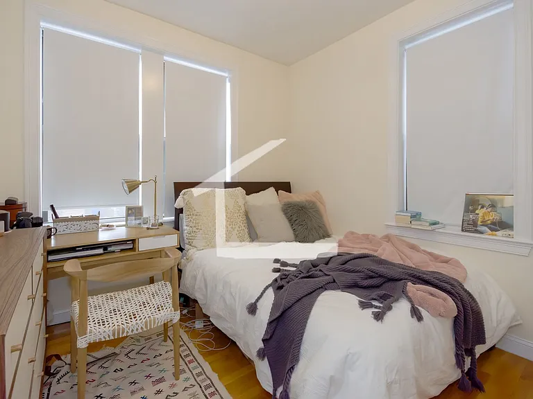 1334 Commonwealth Ave #15 — Photo 2