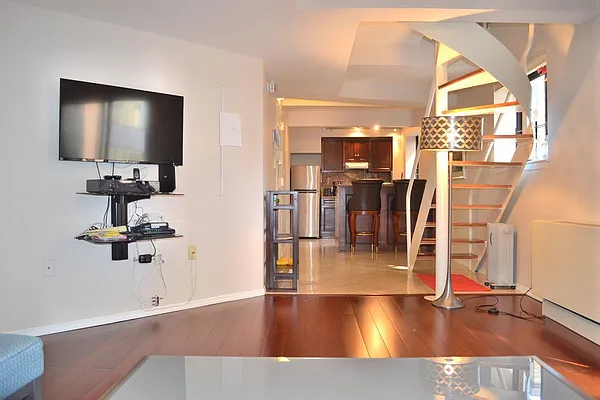 Rented by Urban Living | media 37