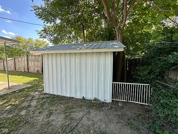 5th image of 564 Northgate Dr