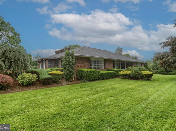 980 Hoffer Rd, Annville, PA 17003