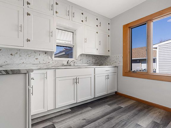 5th image of 1257 Clover Ave