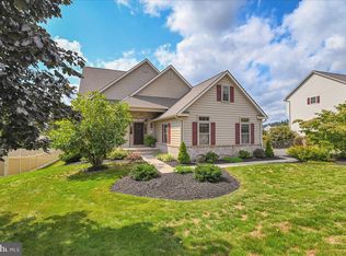 515 Hamlet Dr W, Spring Grove, PA 17362