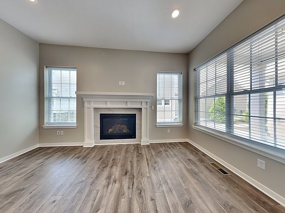 3rd image of 15475 Edenvale Dr