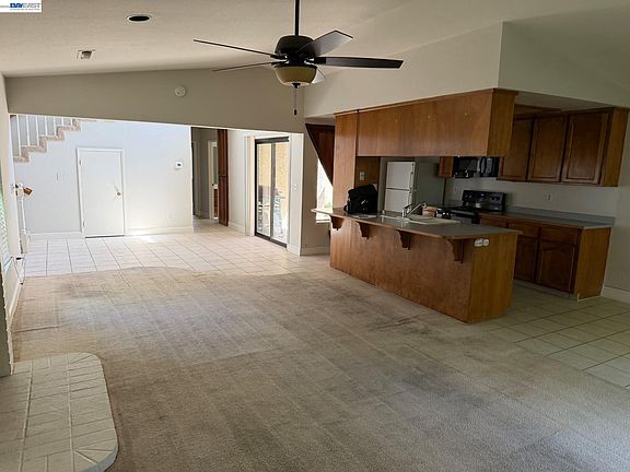 5th image of 3532 Claremont Ave