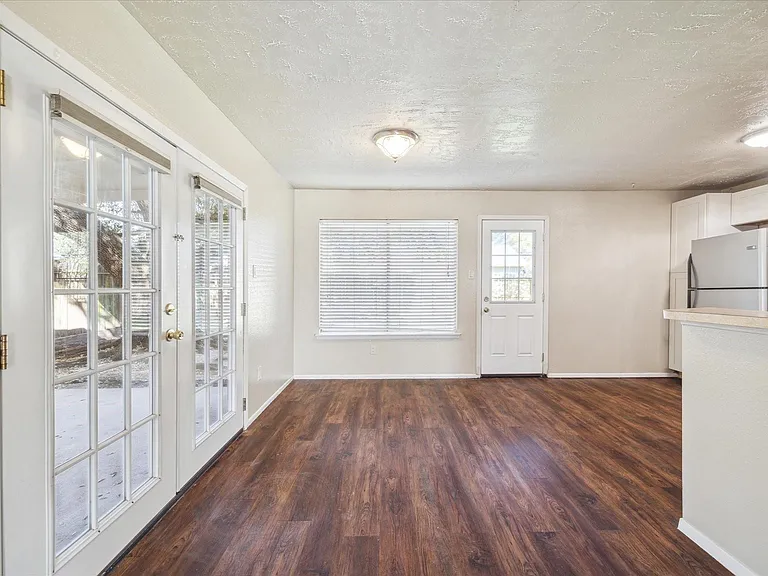 23902 Silversmith Ln — Photo 4