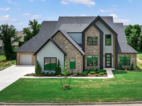 8132 Amber Ridge Dr, Edmond, OK 73034