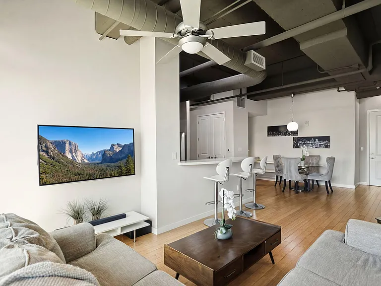 1 E Lexington Ave #1101 — Photo 13