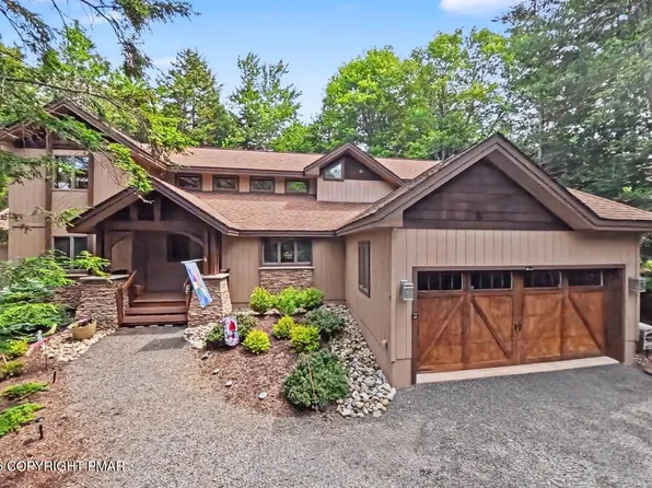 6135 Lakeview Dr, Pocono Pines, PA 18350