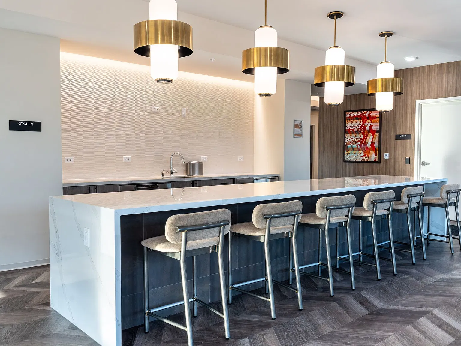 Galewood Residences — Photo 4
