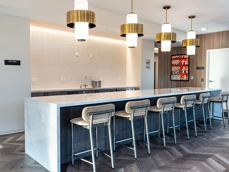 Galewood Residences — Photo 37