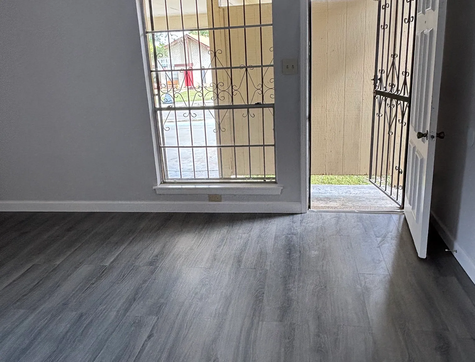 3 bed, 888 sqft, $1,375 — Photo 4