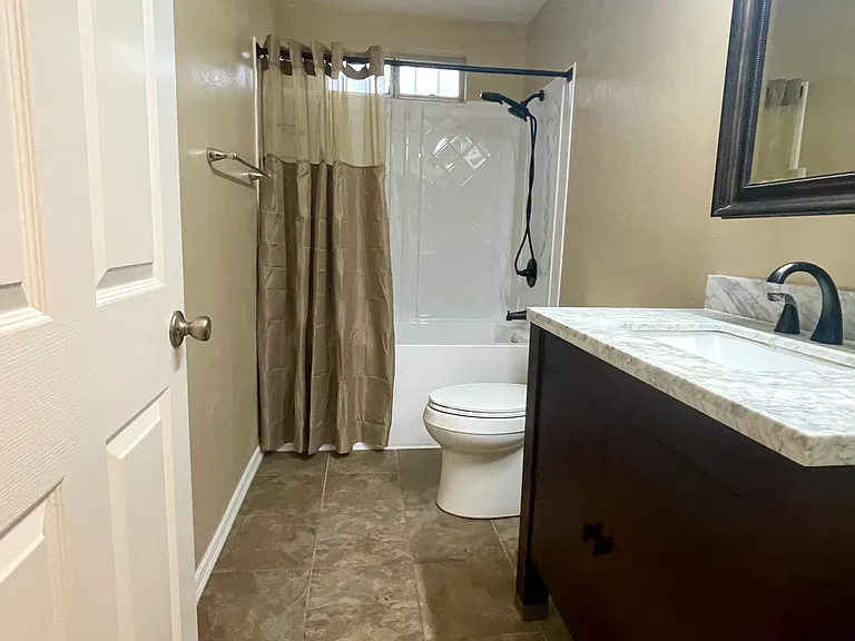 3035 S Palm Grove Ave #3035 — Photo 10