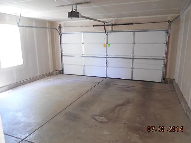 2441 Stoughton Cir — Photo 24