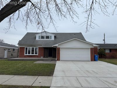 27204 Sheahan Dr, Dearborn Heights, MI, 48127