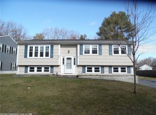 20 Spruce Ln, Gorham, ME 04038