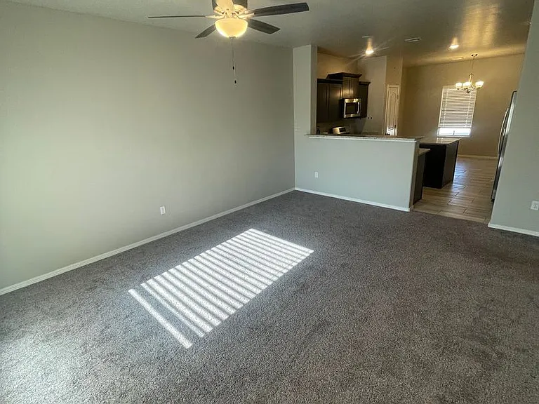 7101 Meridian St — Photo 2