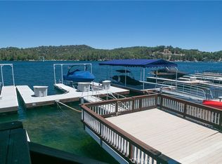432 Palisades Ct #A, Lake Arrowhead, CA 92352