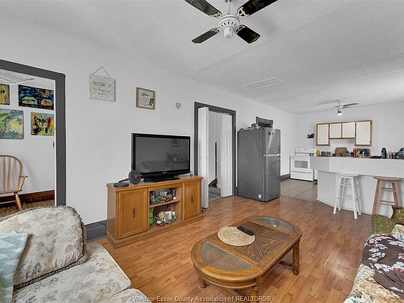 5th image of 559 Assumption St