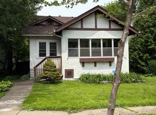 1089 24th Ave SE, Minneapolis, MN 55414
