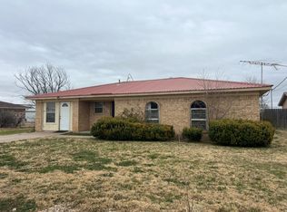 905 Avenue D, Ballinger, TX 76821
