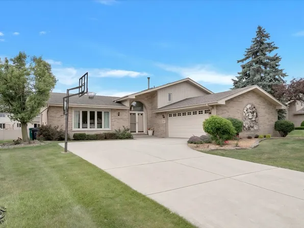 11621 Brookshire Dr, Orland Park, IL 60467