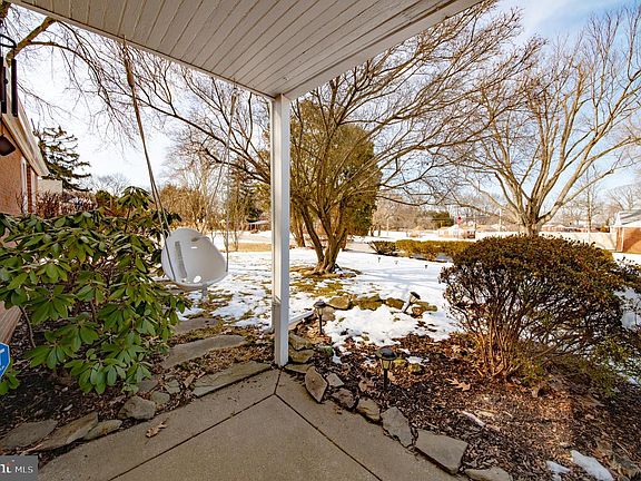 4th image of 128 Pleasant Rd