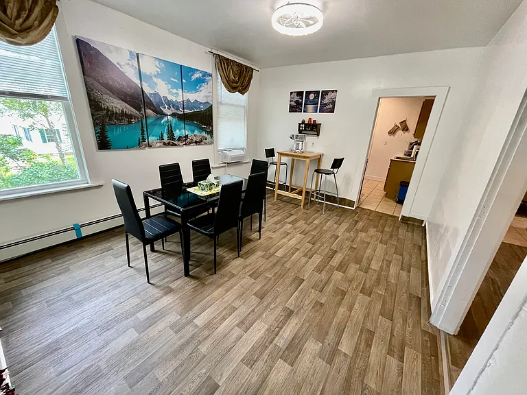 229 Wood St #2 — Photo 3