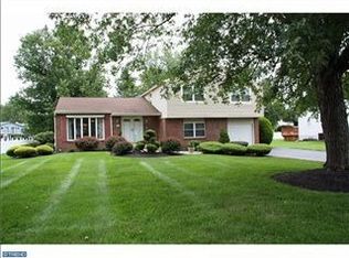 48 Tulip Rd, Holland, PA 18966