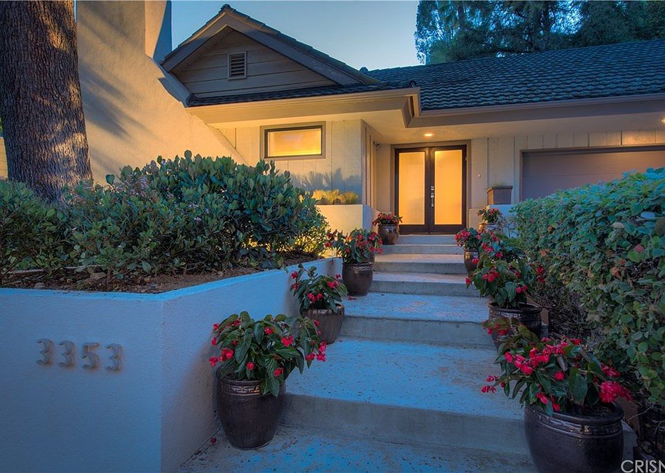 1st image of 3353 Canton Ln