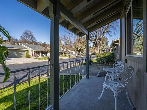 2nd image of 1833 Del Mar Ave
