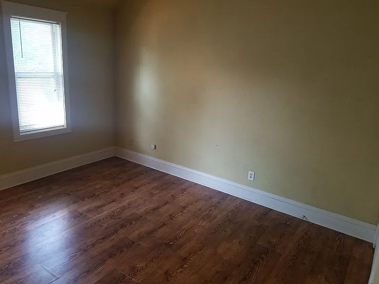 1000 E. Locust St. / 2906 N. Weil St. — Photo 19
