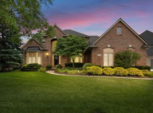 54124 Salem Dr, Shelby Township, MI