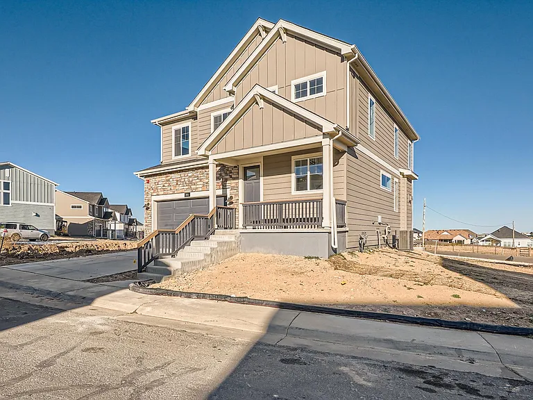 190 Mohawk Cir — Photo 2