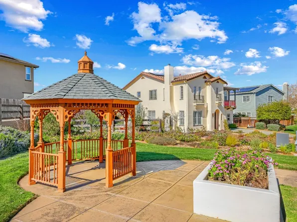 2 Donner St, San Juan Bautista, CA 95045