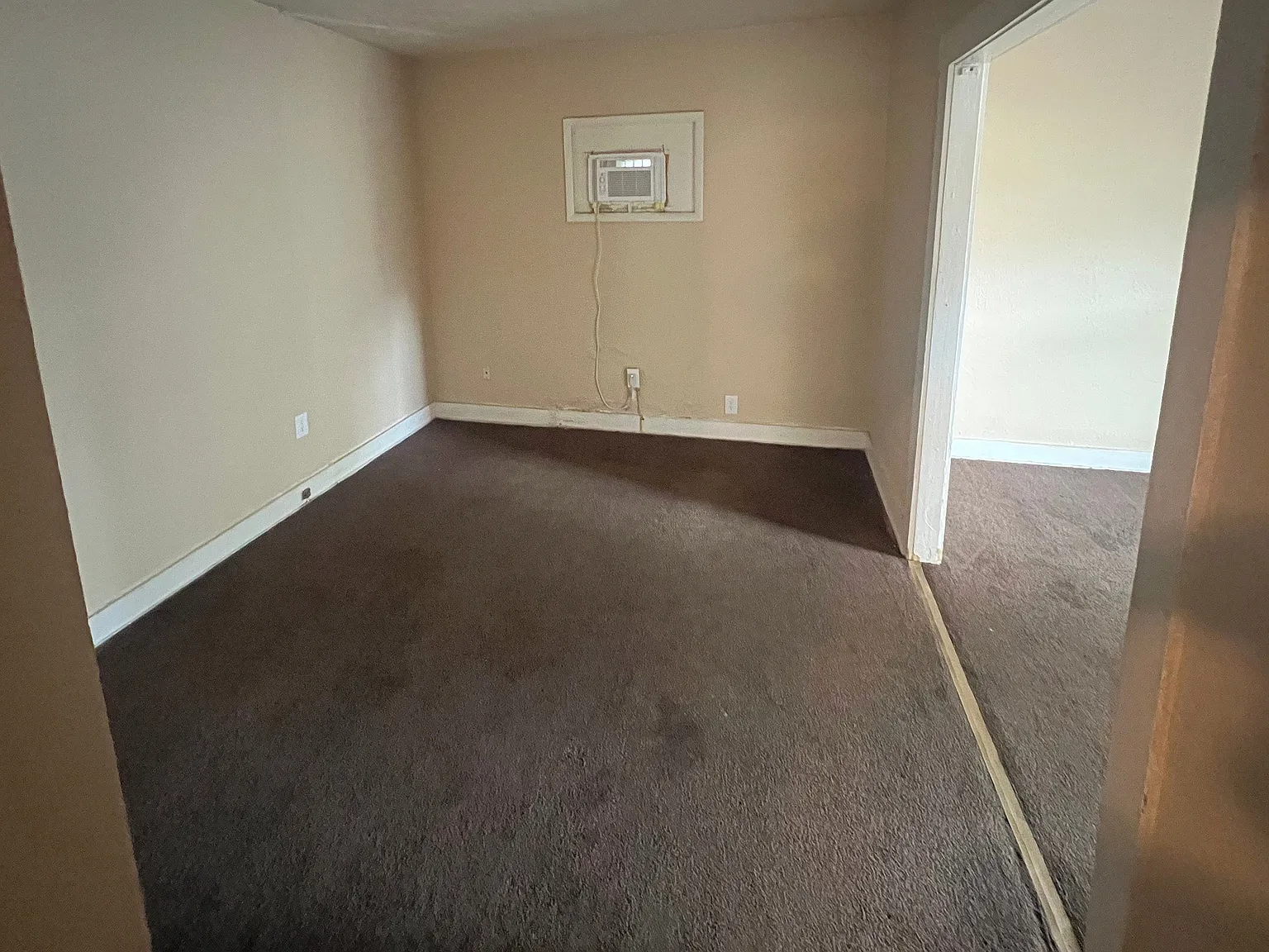 311 Hart Street — Photo 4