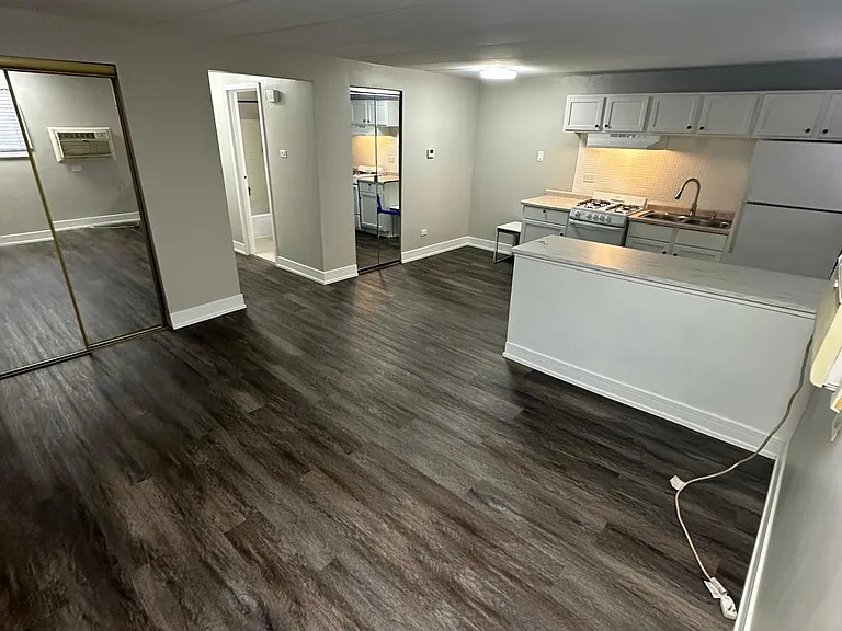5486 S Archer Ave S #3B — Photo 8
