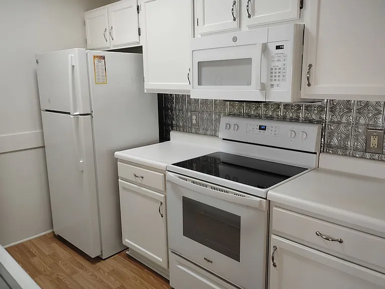 2268 Clearwater Dr #K — Photo 21