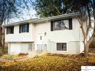 11917 S 33rd St, Bellevue, NE 68123
