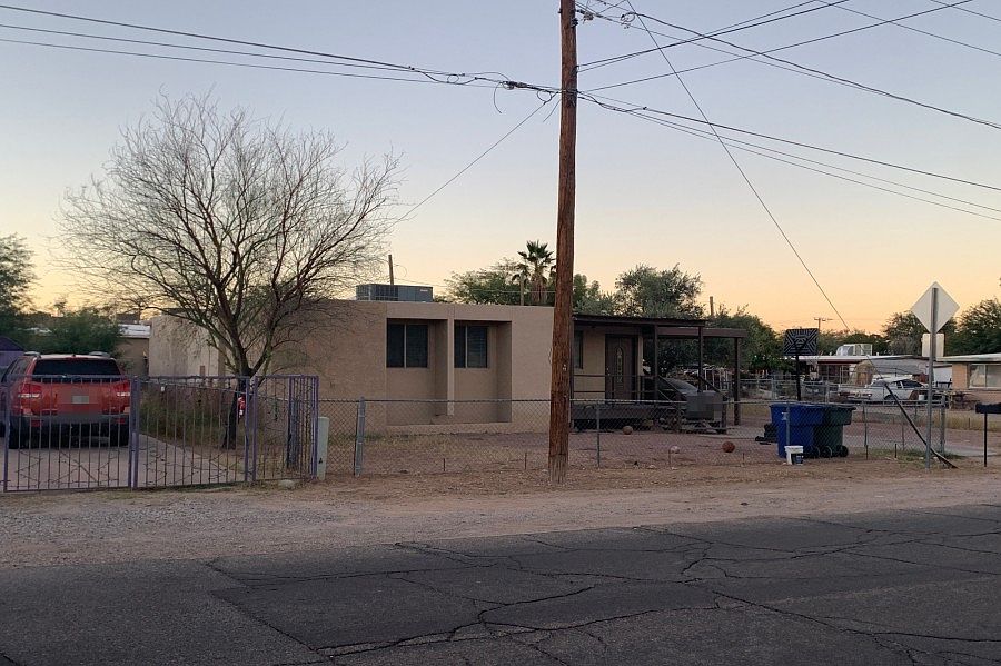 2nd image of 235 W Medina Rd