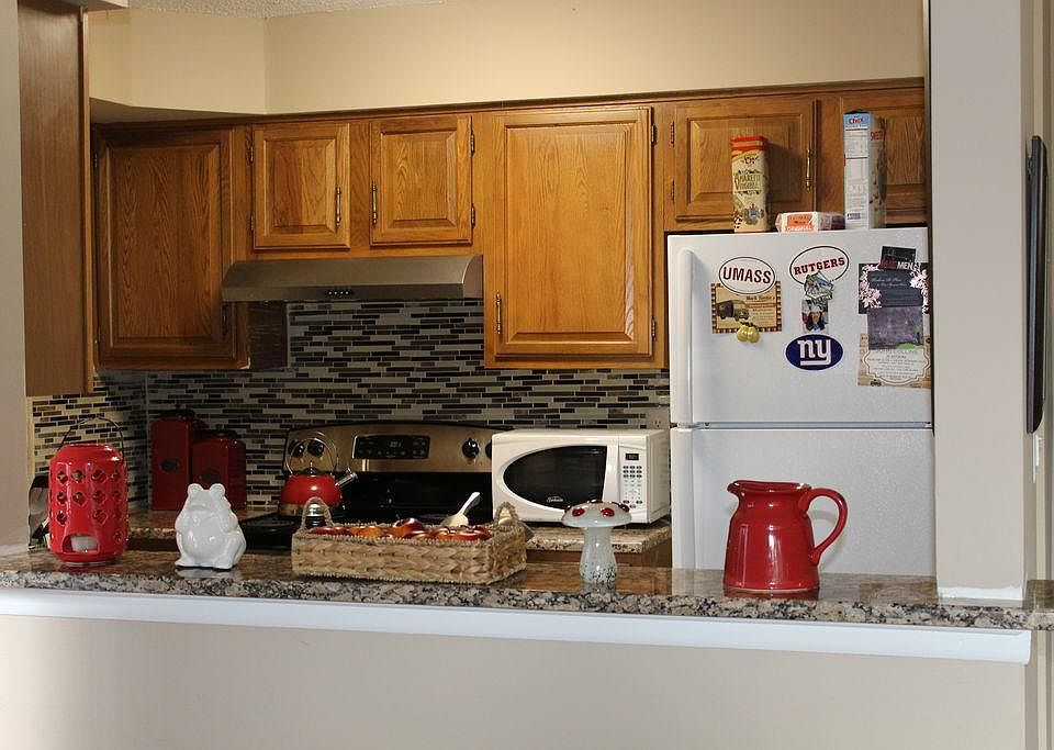 1st image of 612 Aspen Dr #612