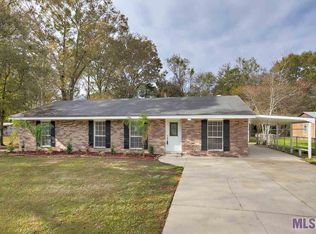 2321 S Woodcrest St, Denham Springs, LA 70726