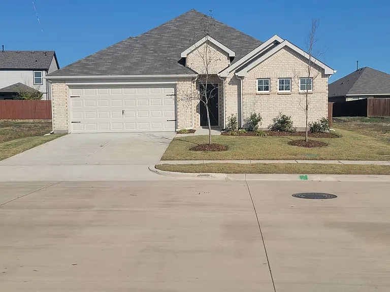 1614 Red Acre Trl — Photo 3