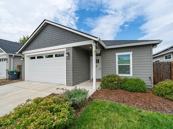 681 Heber Ln, Medford, OR 97501