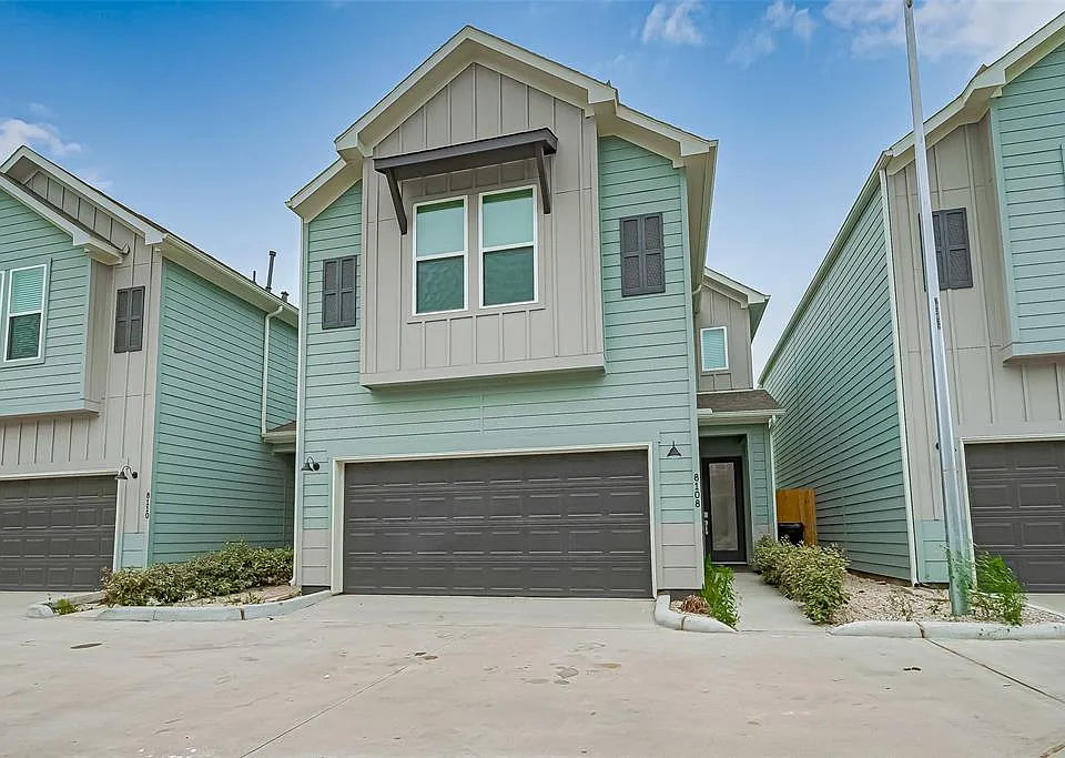 8108 Esther Acres Ln