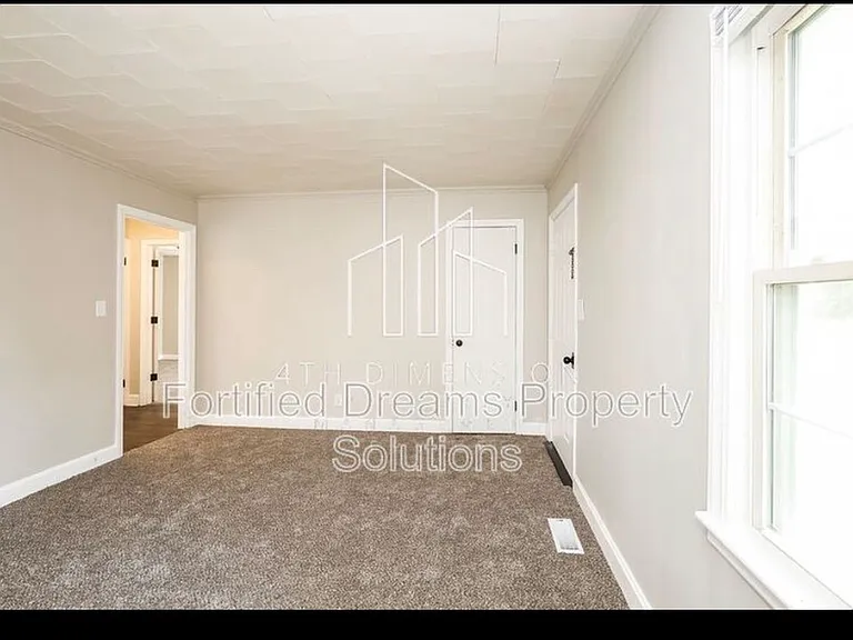 603 Ford St — Photo 2